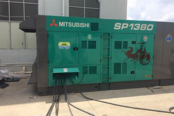 定海为什么有些柴油发电机组的输出电压可以调节？