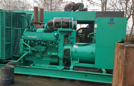 定海发电机组如何判断水冷式机油散热器内部是否需要清洗？